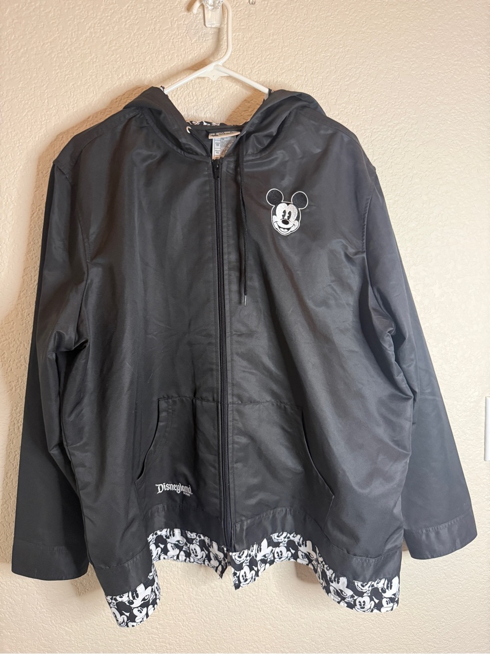 Disney Parks Mickey Mouse Jacket with Hood Windbreaker Rain 1X Women’s